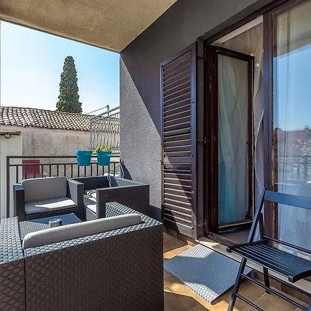 Апартаменти Miro