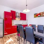 Miro Apartment